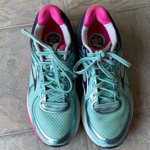Brooks Adrenaline GTS-16